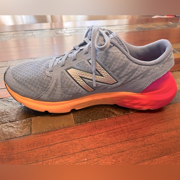 New Balance Women’s Size 9 Speed Ride  690v Running Shoes Blue Orange Pink - Picture 6 of 12